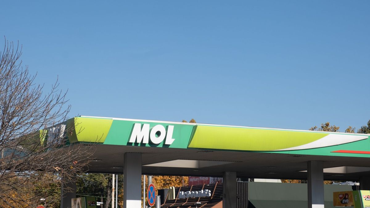 Zásobování palivy v Maďarsku je v kritickém stavu, hlásí MOL